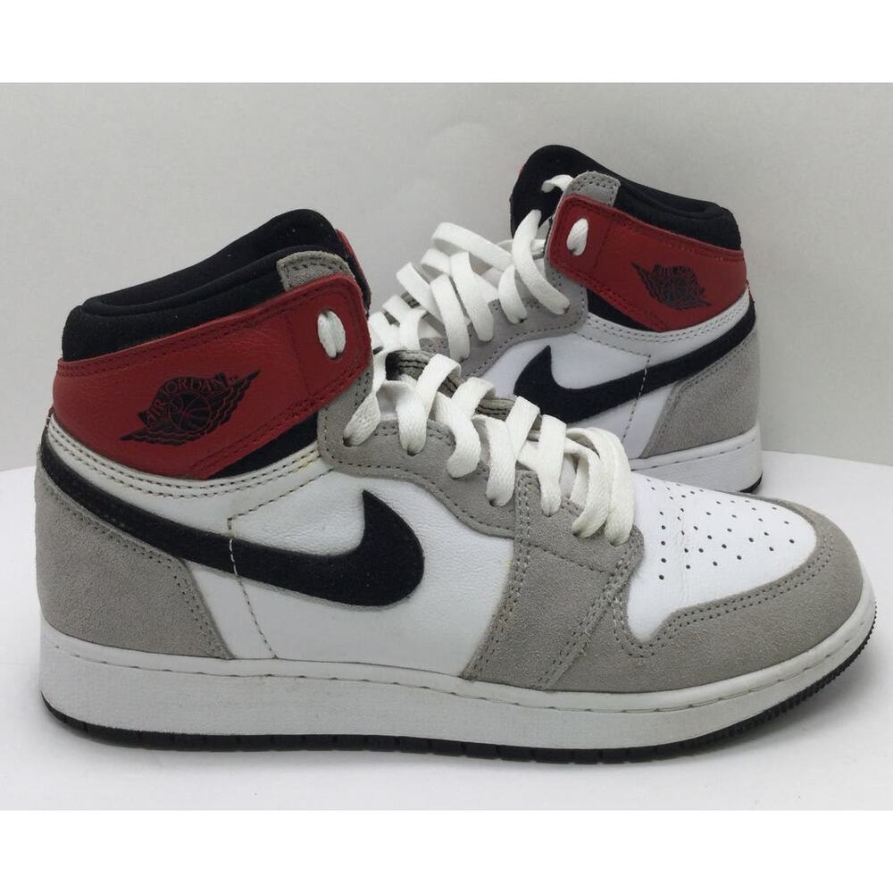 Nike Air Jordan 1 Retro High Light Smoke Grey 6Y 7.5W Authenticated